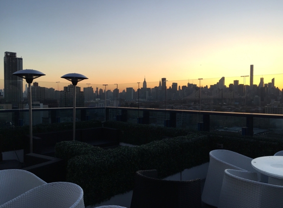 Vista Ballroom & Sky Lounge - Long Island City, NY