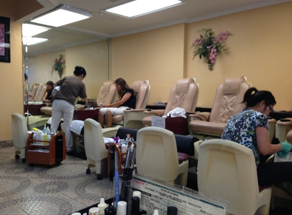 Love Nails - Boca Raton, FL