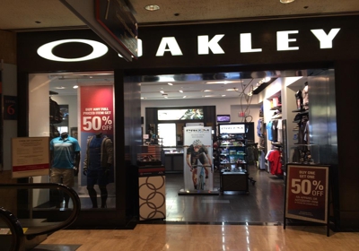 Oakley Store - Chicago, IL 60611