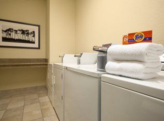 Country Inns & Suites - Jacksonville, FL