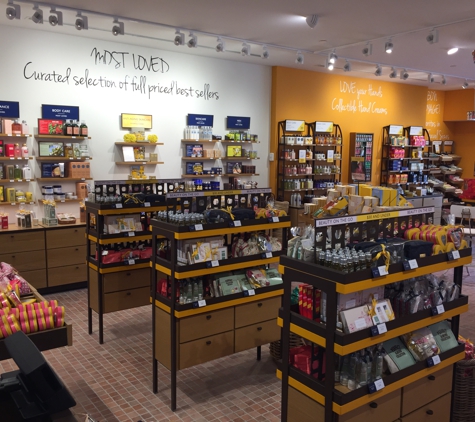 L'occitane En Provence - Central Valley, NY