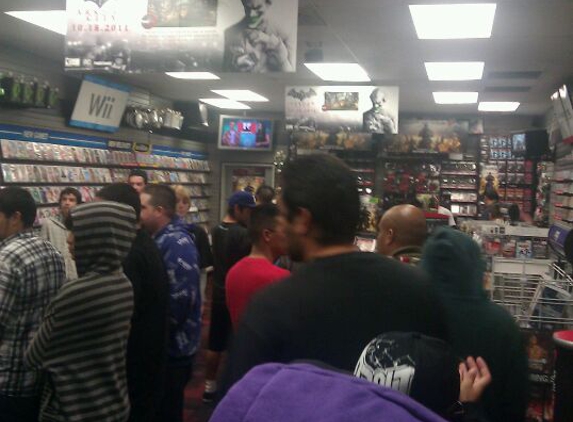 GameStop - Carson, CA