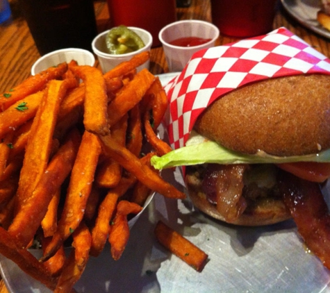 Burger 21 - Reno, NV