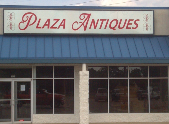 Plaza Antiques collectibles - Lincoln Park, MI