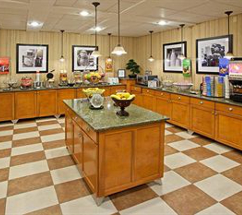 Hampton Inn - Bardstown, KY