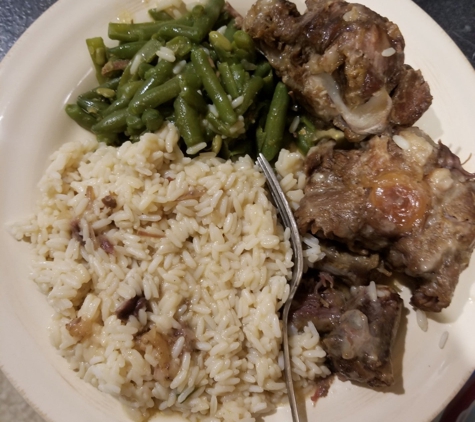 Priscilla's Ultimate Soulfood Cafeteria - Hillside, IL