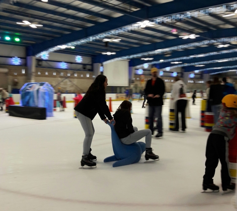 Skatetown Ice Arena - Roseville, CA