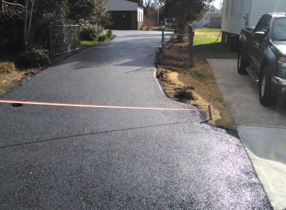 Toms Paving & Sealcoating Inc