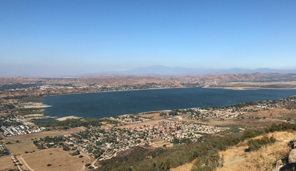 Lookout Roadhouse - Lake Elsinore, CA