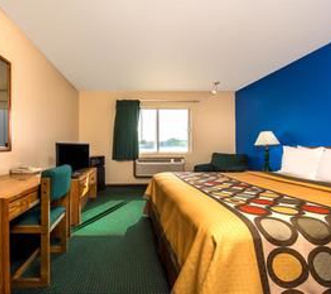 Super 8 by Wyndham Waco University Area - Waco, TX