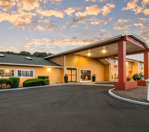 Quality Inn & Suites - Albany, OR
