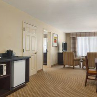 Country Inns & Suites - Ontario, CA