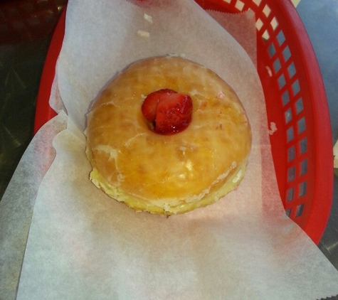 SK's Donuts & Croissant - Los Angeles, CA