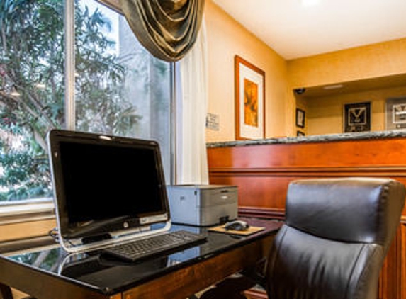 Quality Inn Near China Lake Naval Station - Ridgecrest, CA