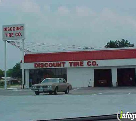 Discount Tire - Houston, TX