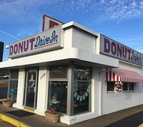 Donut Drive In - Saint Louis, MO