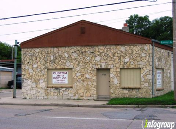 Custom Auto Body Co - Omaha, NE