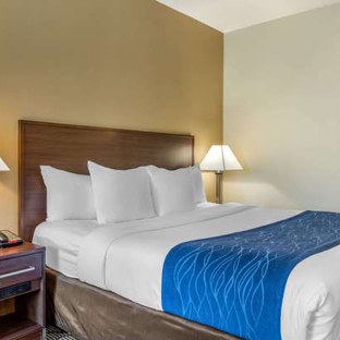 Comfort Inn & Suites Orange County John Wayne Airport - Santa Ana, CA