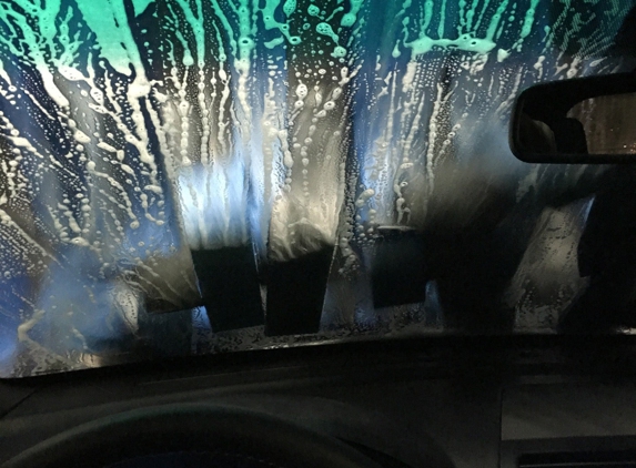 Wayzata Bay Car Wash Inc - Wayzata, MN