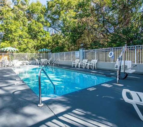 Quality Inn & Suites near Panama City Beach - Panama City, FL