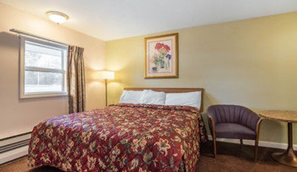 Rodeway Inn - Bellows Falls, VT