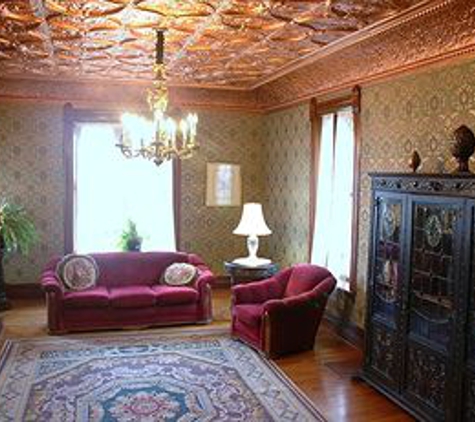 The Nauvoo Grand Bed & Breakfast - Nauvoo, IL