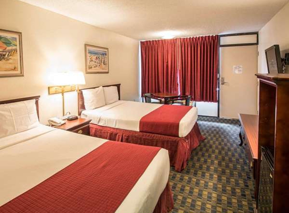 Econo Lodge - Kissimmee, FL