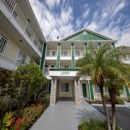 HomeTowne Studios by Red Roof Orlando - UCF Area - Apartments