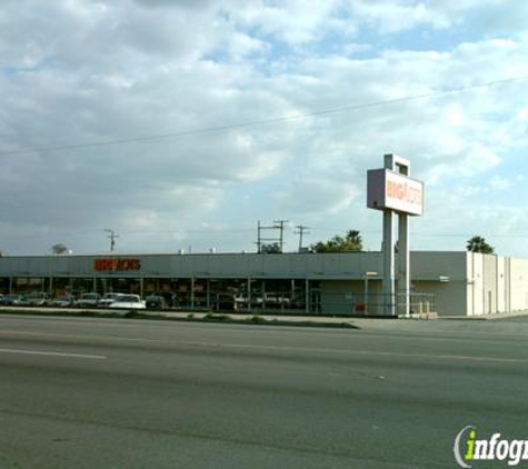 Big Lots - Fontana, CA