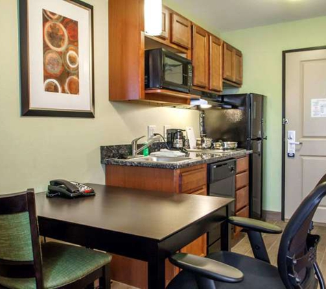 Suburban Extended Stay Hotel Cedar Falls - Cedar Falls, IA