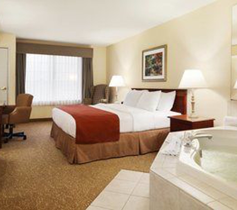 Country Inns & Suites - Big Rapids, MI