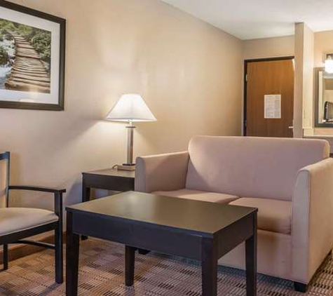 Quality Inn & Suites - Pittsburgh, PA