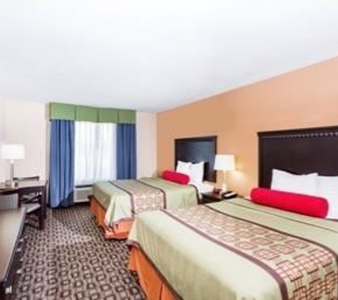 Days Inn & Suites by Wyndham Savannah North I-95 - Port Wentworth, GA