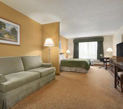 Country Inns & Suites - Mankato, MN