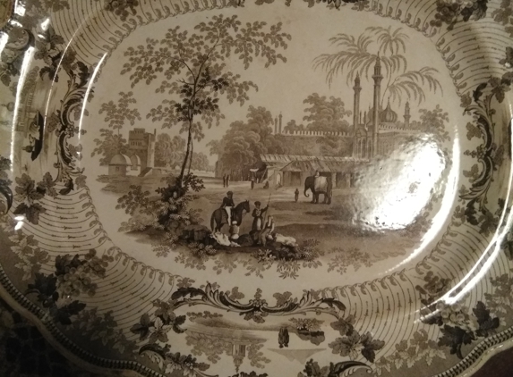 Antique Buyers - Sarasota, FL. Would like to have serving tray appraised and would like to sell it as well.