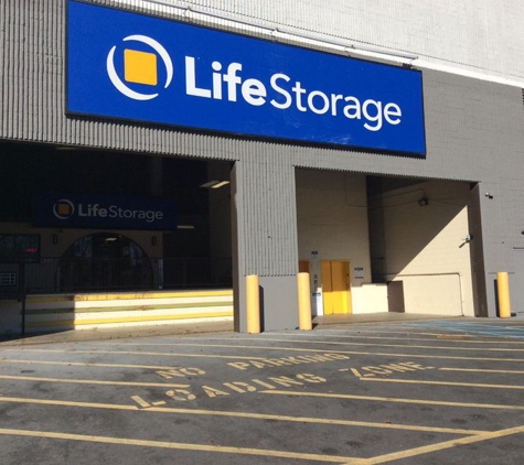 Life Storage - Wayne - Wayne, NJ