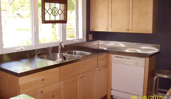 Custom Cabinets & Refacing - Gobles, MI