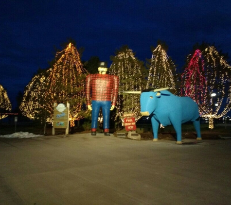 Paul Bunyan and Babe the Blue Ox - Bemidji, MN