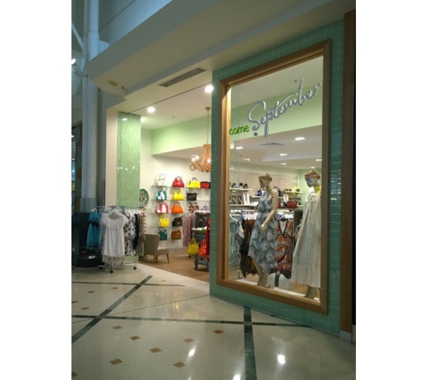 Rossco's Shop & Office Fitters - Portsmith, QLD. Come September Retail Store