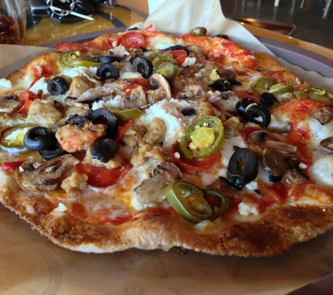 Pieology Pizzeria - Lakewood, CA