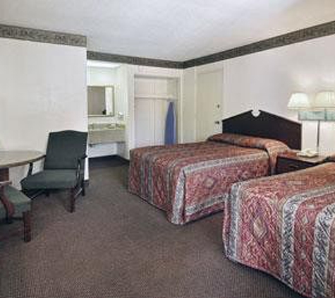 Travelodge by Wyndham Silver Spring - Silver Spring, MD