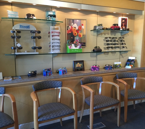 Family Eye Care - Fort Gratiot, MI