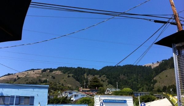 The Breakers Cafe - Stinson Beach, CA