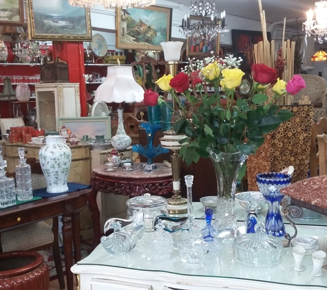 A A A A Antiques Buy & Sell - Miami, FL