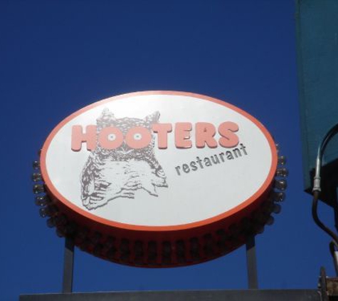 Hooters - Austin, TX