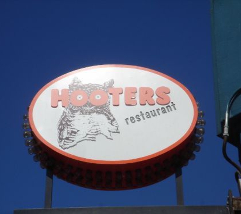 Hooters - Indianapolis, IN