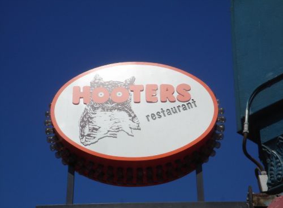 Hooters - Oklahoma City, OK