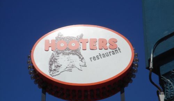 Hooters - Irving, TX