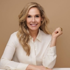 Julie Kemps-Rowley, Therapy Clinician