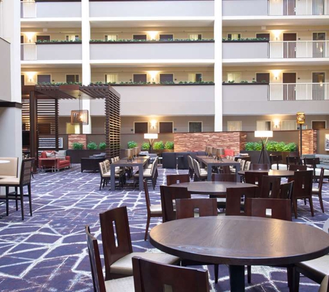 Embassy Suites by Hilton Philadelphia Airport - Philadelphia, PA